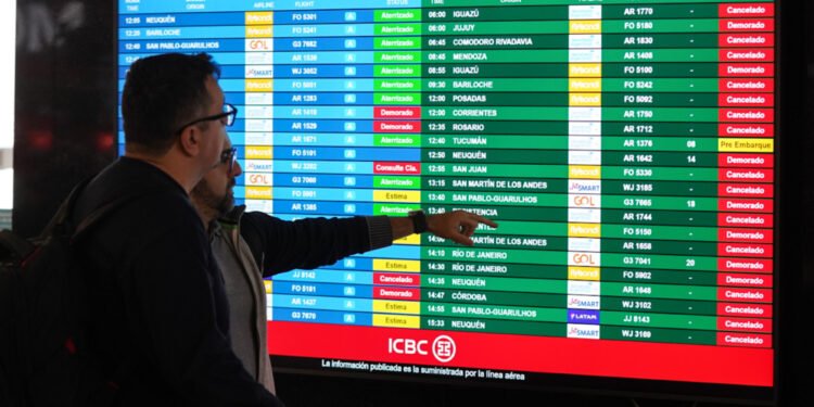 Paro de controladores: el Gobierno amenaza con denuncias judiciales