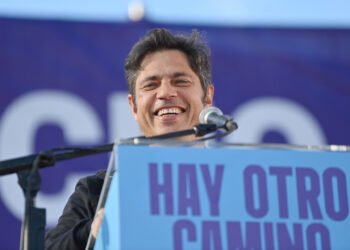 El peronismo en laberinto: Kicillof busca federalizar su figura ante el silencio de Cristina