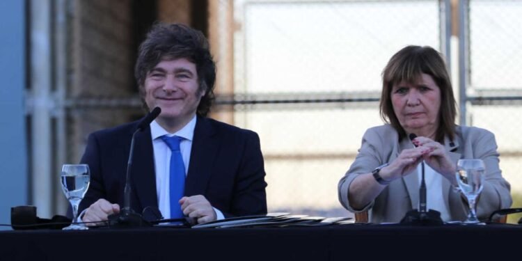 Bullrich oficializó su renuncia y le mandó un mensaje a Milei