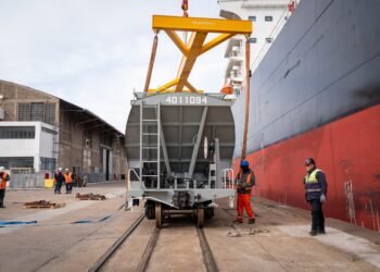 La apertura duele: Sectores sensibles reportan caída del 20% en producción por importaciones.