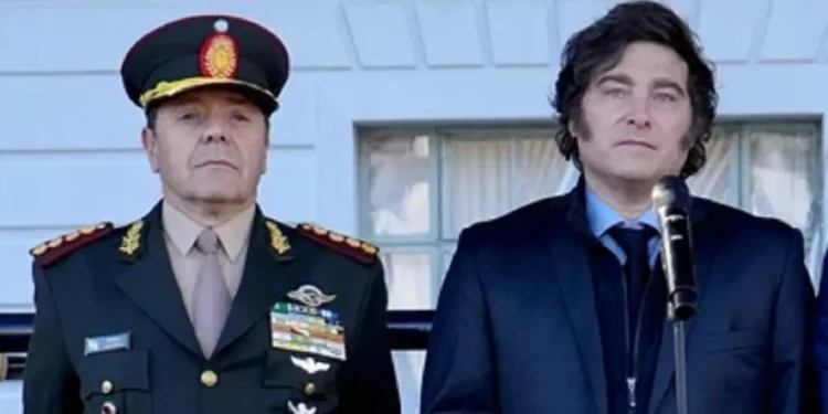 Los militares en actividad podrán ser funcionarios en el Ministerio de Defensa sin pasar a disponibilidad