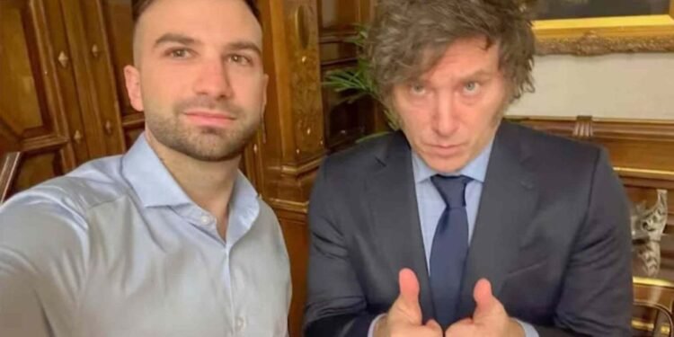 Mauricio Novelli vendía exclusividad para acceder a Javier Milei