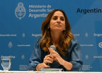 «El plan está roto»: La ex funcionaria Tolosa Paz reveló fallas estructurales en el programa de Milei.