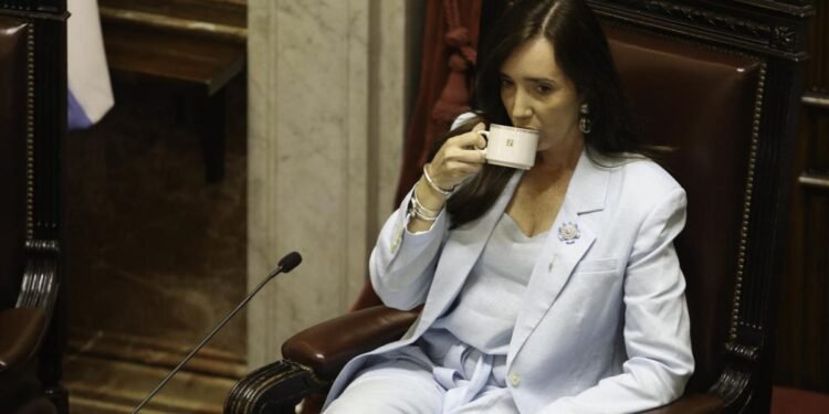 La unidad sin uniformidad: el mensaje de Villarruel al Gobierno en homenaje a Francisco