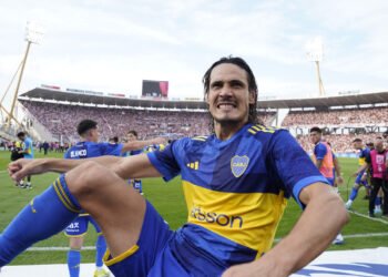 Boca Juniors rescindirá el contrato de Edinson Cavani y el nuevo DT no lo tomará en cuenta