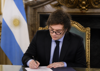 El Gobierno ajusta las autorizaciones para compras y gastos públicos: aspectos clave de la medida