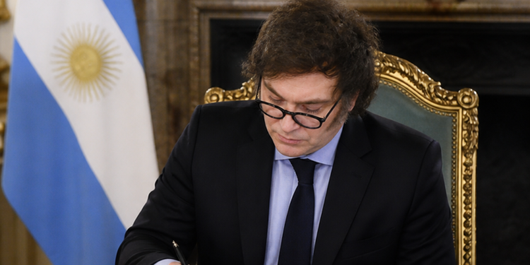 El Gobierno ajusta las autorizaciones para compras y gastos públicos: aspectos clave de la medida