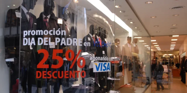 Las ventas del Día del Padre volvieron a caer, marcando una tendencia negativa consecutiva