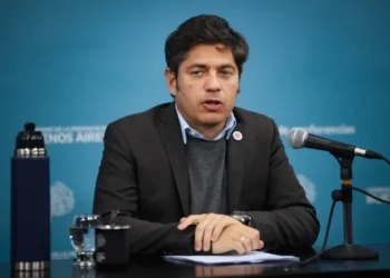 Kicillof impone una prohibición de viajes a funcionarios durante el Mundial de futbol 2026