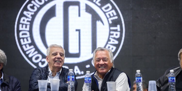 La CGT presenta una denuncia ante la OIT por el ‘desmantelamiento’ de derechos laborales en Argentina