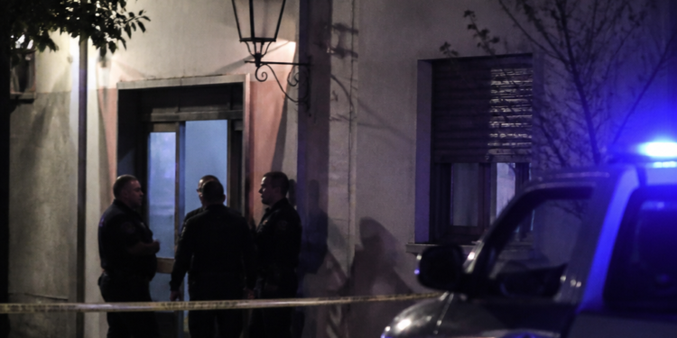 Luján: un policía y un delincuente pierden la vida en tiroteo dentro de una comisaría