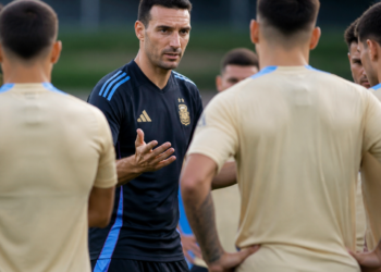 La visión de Scaloni: grupo por encima de equipo