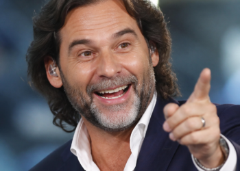 Lele Adani, el apasionado comentarista italiano que desata elogios y críticas