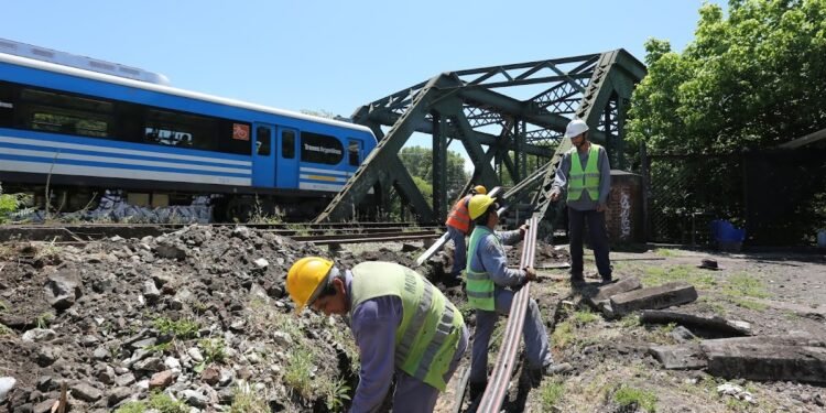Avance en la infraestructura ferroviaria de las líneas Mitre y Sarmiento