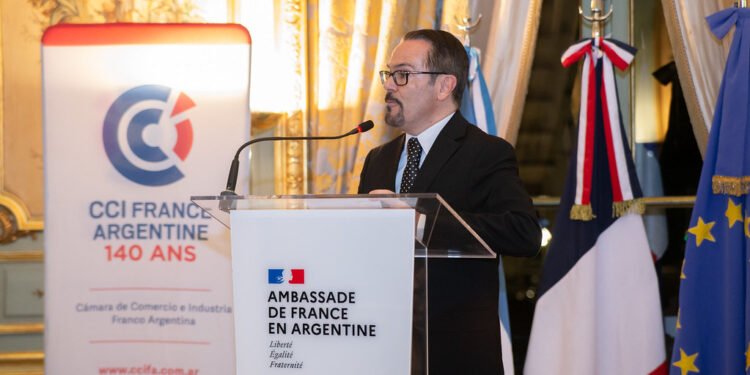 El embajador de Francia expresó un enérgico mensaje antirracista en el marco del Mundial de fútbol