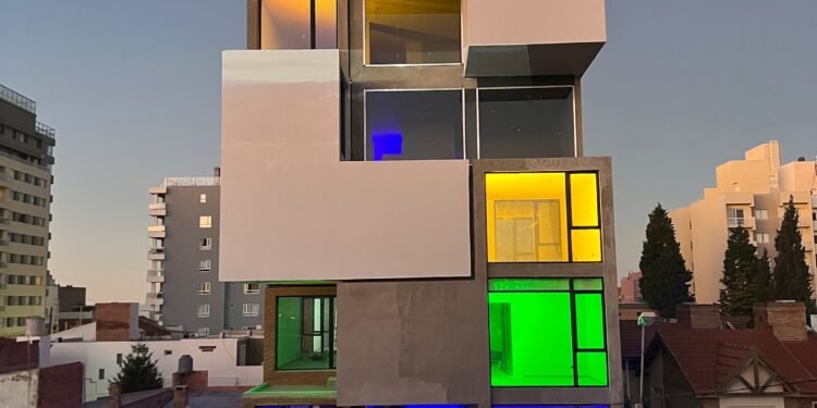 Arquitectura lúdica: argentinos transforman juegos en edificios