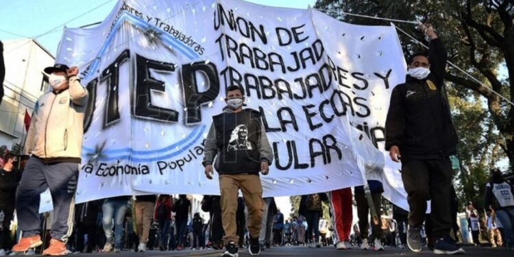 Movimientos sociales anunciarán cortes en rutas en rechazo a la eliminación del programa Volver al Trabajo