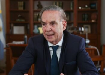 Dura crítica de Pichetto a Milei por la reforma del BCRA: “Le mienten a la sociedad”