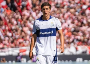 Gimnasia se impuso ante Barracas Central con una jugada “maradoniana” de Nicolás Barros Schelotto