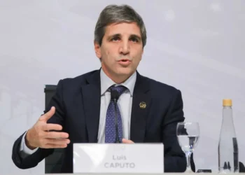 El Gobierno permitirá a los bancos ofrecer préstamos en dólares a diversas empresas