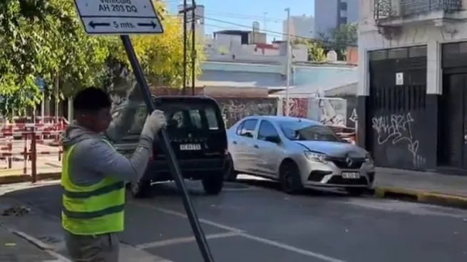Detectan estacionamientos ilegales para personas con discapacidad en una misma cuadra