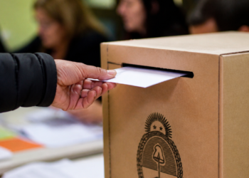 Santa Fe desdoblará las elecciones provinciales de las nacionales y mantendrá las primarias