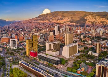 La transformación de Medellín: un imán de oportunidades para emprendedores argentinos