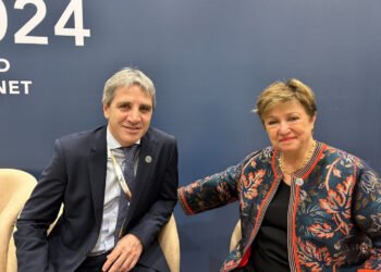 Caputo se reunió con Georgieva en Tailandia: elogios a la disciplina fiscal y continuidad en la revisión