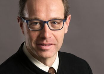 Francesc Torralba, filósofo español: “La mirada nostálgica se desarrolla a partir de los 50 años”