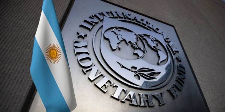 El FMI valoró el ajuste fiscal en Argentina y pidió reducir exenciones impositivas