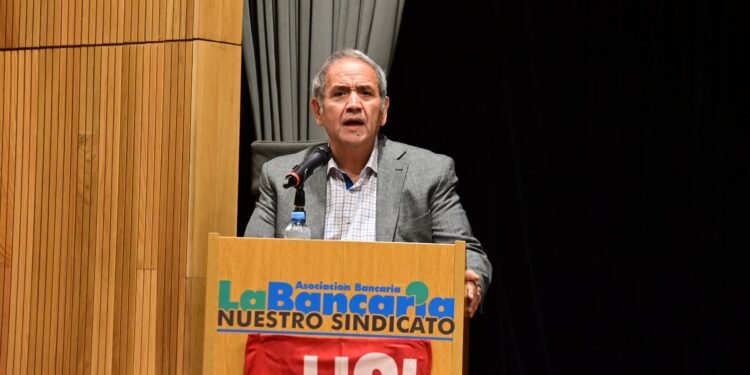 Incremento salarial para empleados bancarios en línea con la inflación: los nuevos montos a partir de septiembre