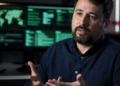 Julio López, experto en ciberseguridad: “El teléfono no te escucha, pero nos lee absolutamente todo”
